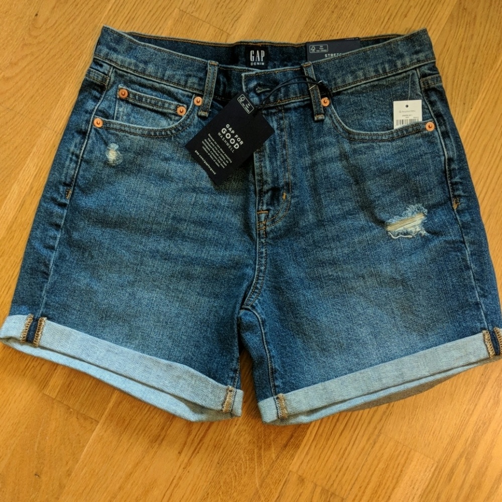 Gap shorts